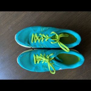 Nike women’s size 9 running shoes